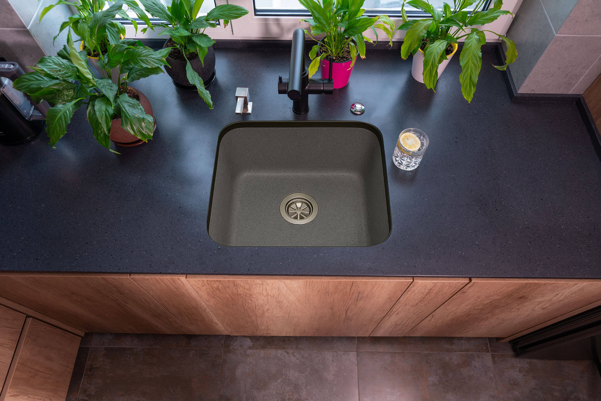 Sink Color Medium Grey